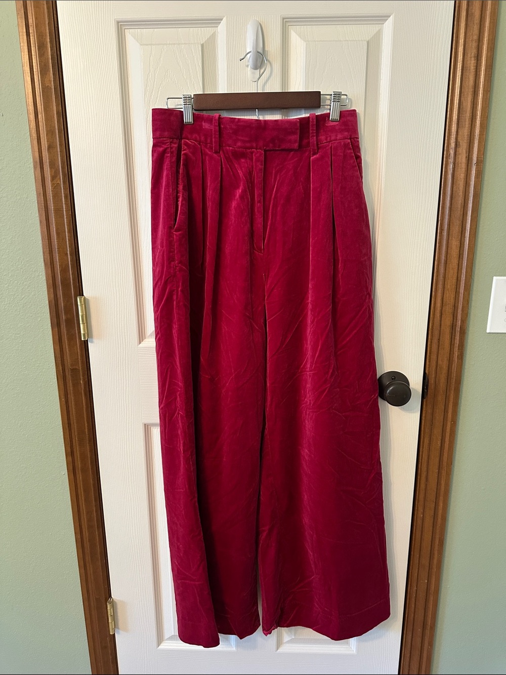 Banana Republic Wide-Leg Velvet Pants in Deep Berry
